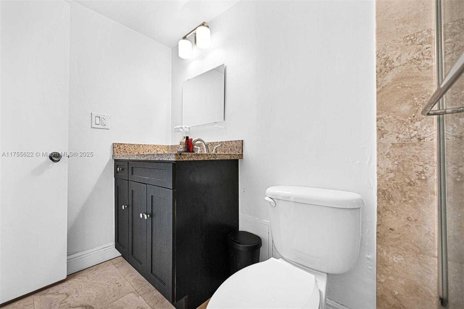 Small Image of 5555 COLLINS AVE #10M, Miami Beach Number 24