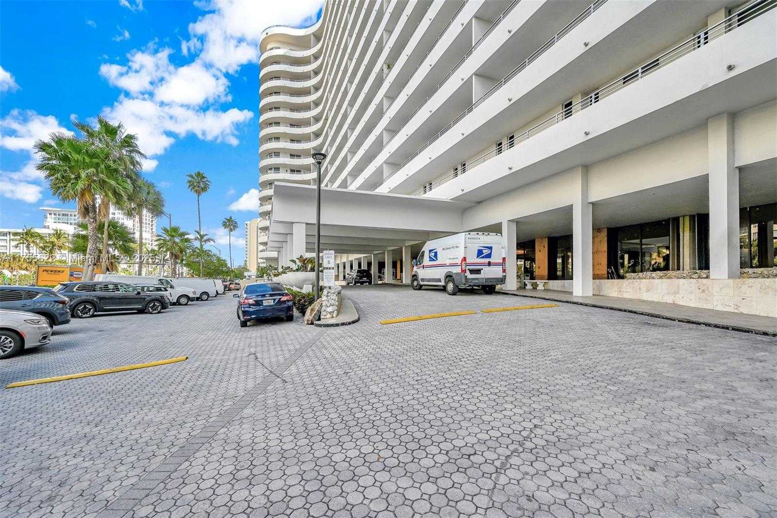 Small Image of 5555 COLLINS AVE #10M, Miami Beach Number 37