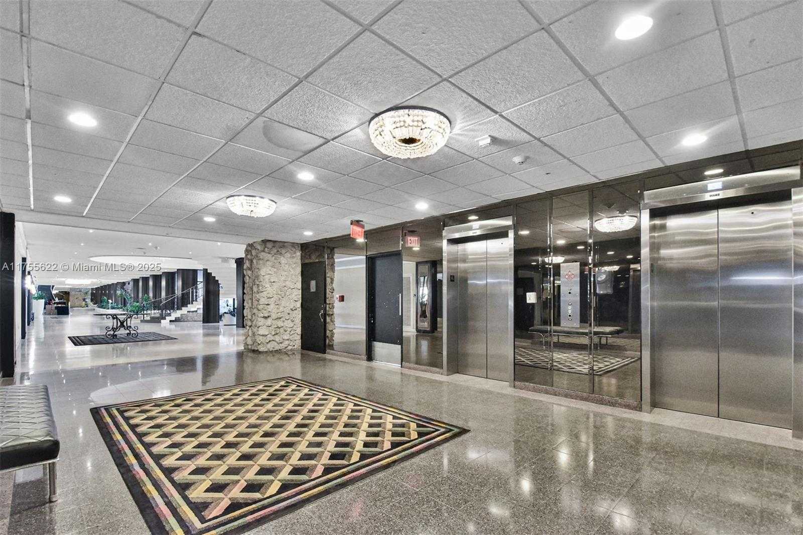 Small Image of 5555 COLLINS AVE #10M, Miami Beach Number 40