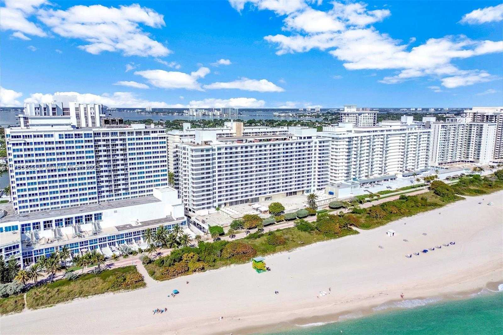 Small Image of 5555 COLLINS AVE #10M, Miami Beach Number 53
