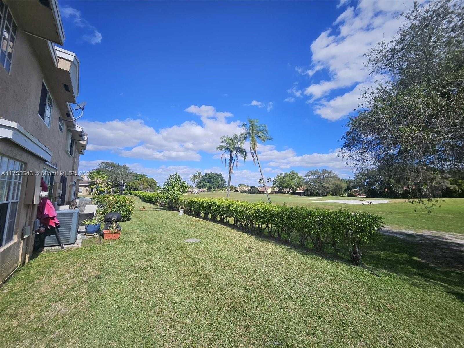 Small Image of 7114 WOODMONT WAY #7114, Tamarac Number 24