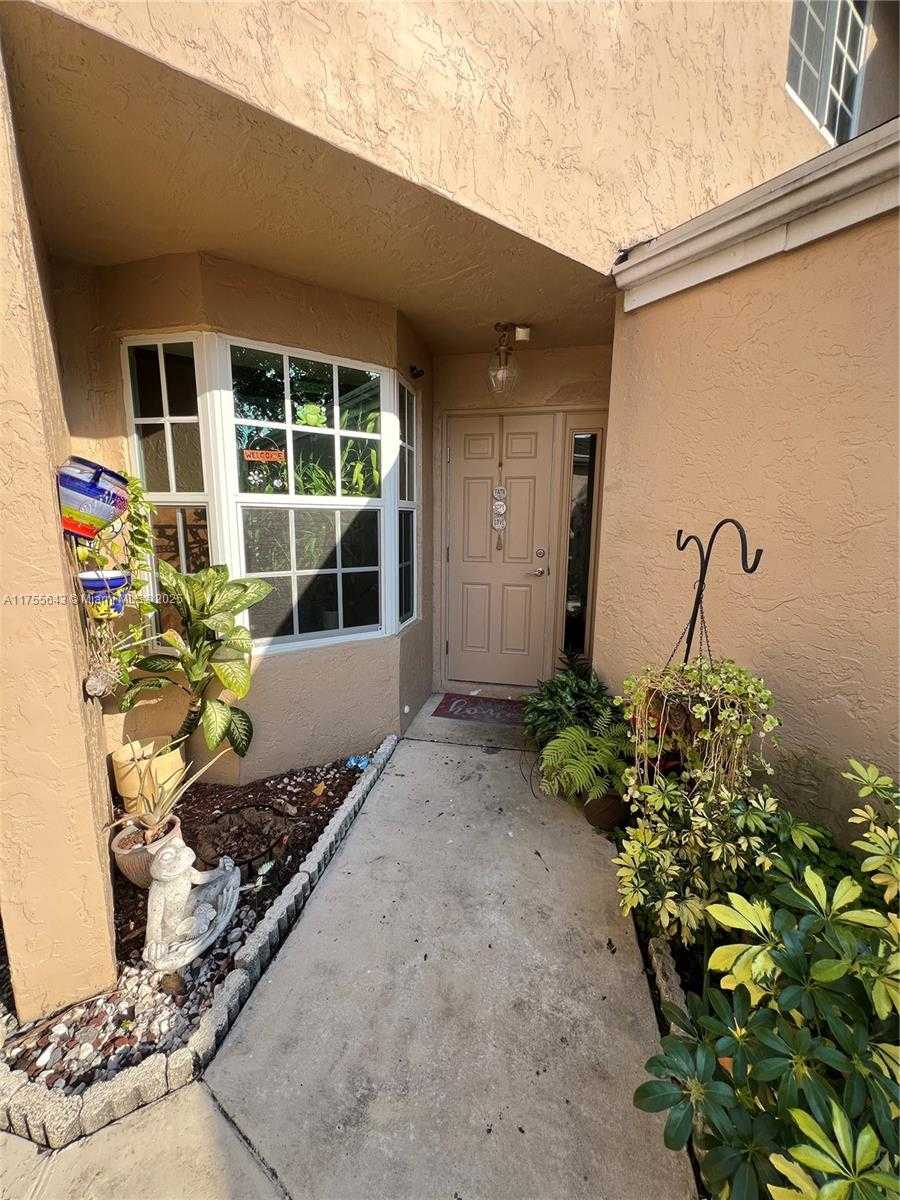 Small Image of 7114 WOODMONT WAY #7114, Tamarac Number 3