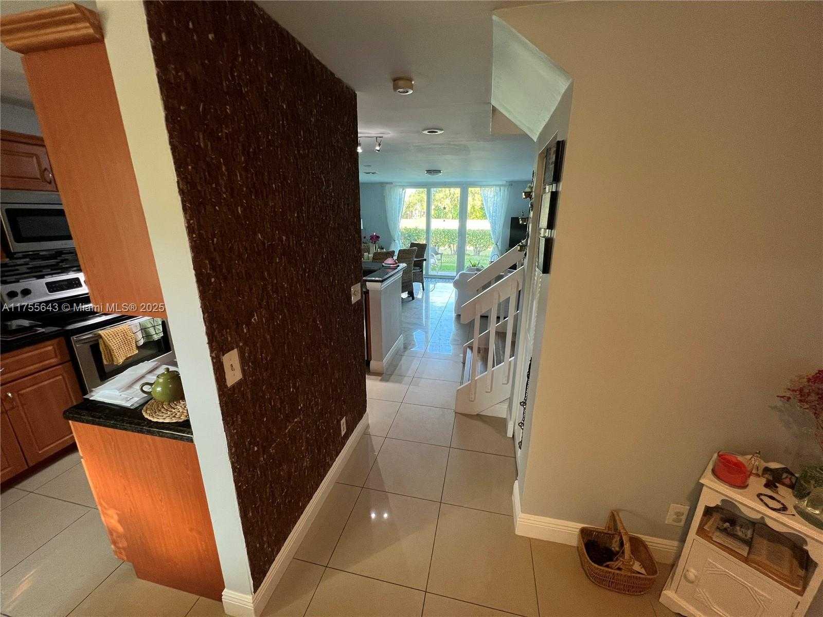 Small Image of 7114 WOODMONT WAY #7114, Tamarac Number 4