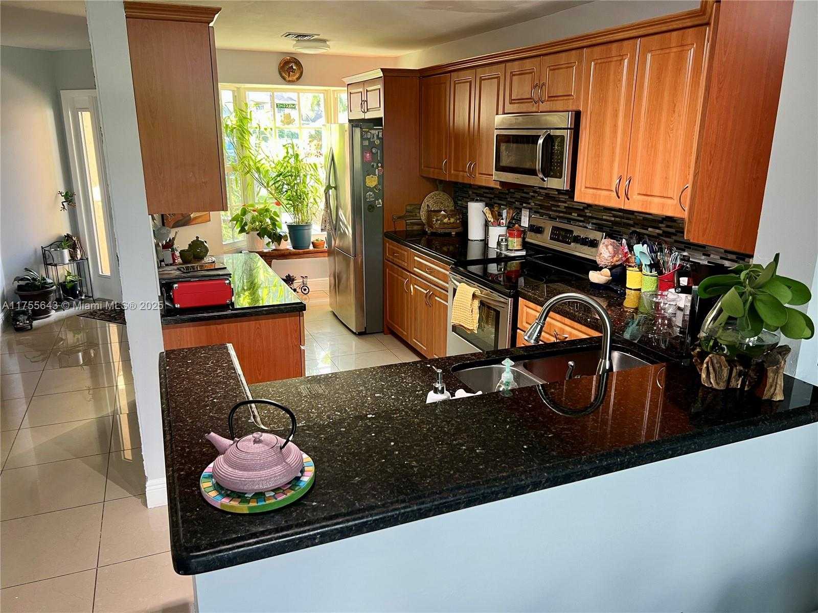 Small Image of 7114 WOODMONT WAY #7114, Tamarac Number 5