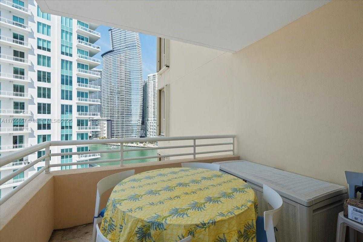 Small Image of 888 BRICKELL KEY DR #1502, Miami Number 25