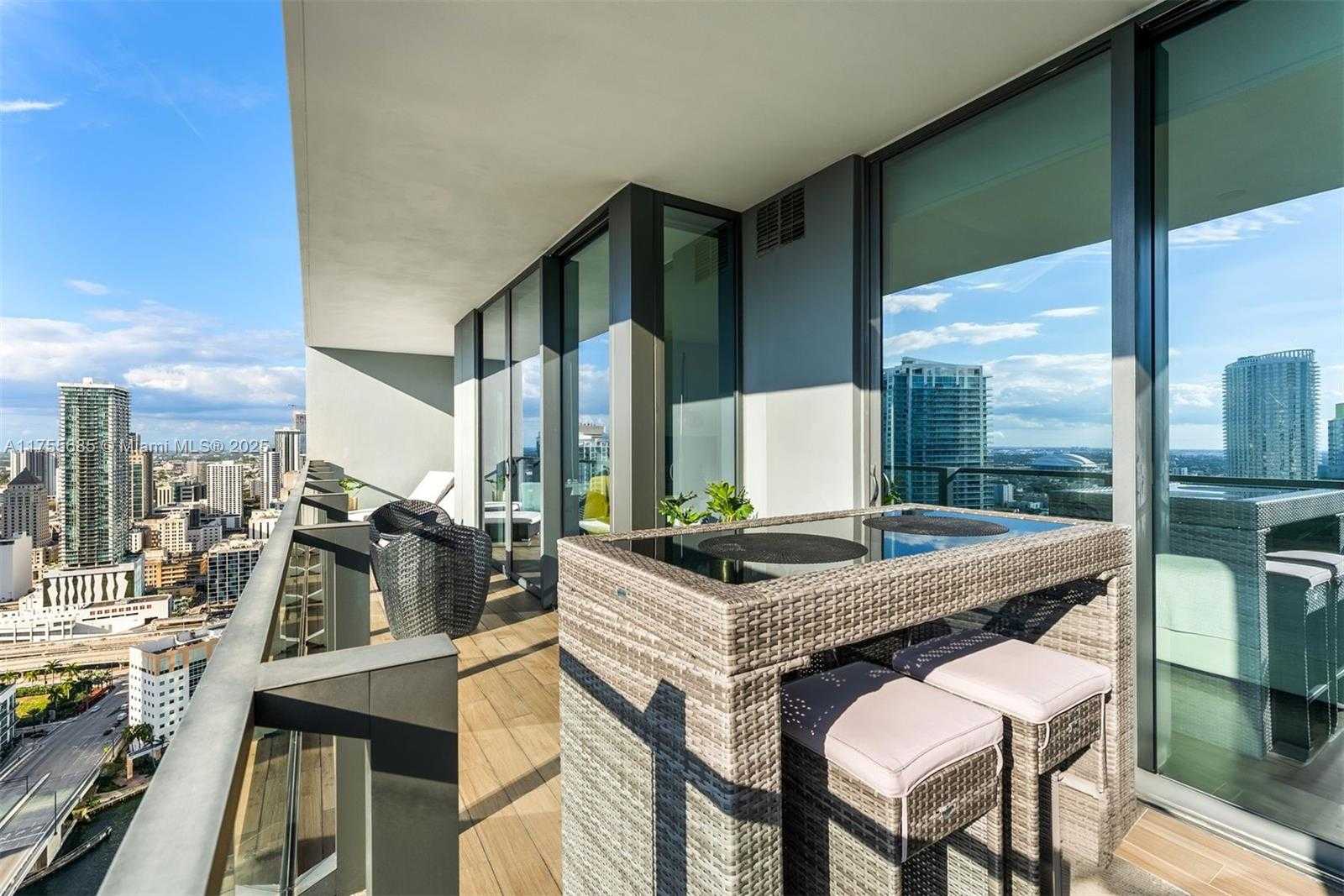 Small Image of 68 SOUTH EAST 6TH ST #3506, Miami Number 17