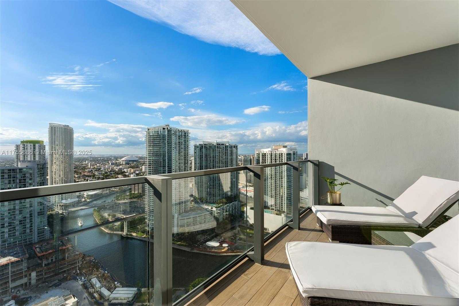Small Image of 68 SOUTH EAST 6TH ST #3506, Miami Number 20