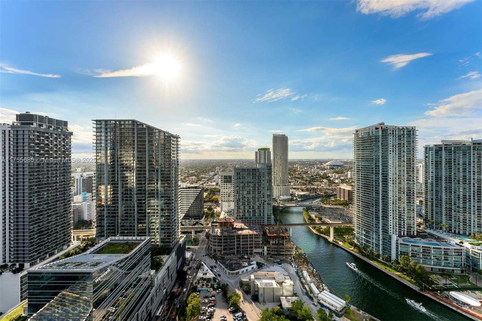 Small Image of 68 SOUTH EAST 6TH ST #3506, Miami Number 24