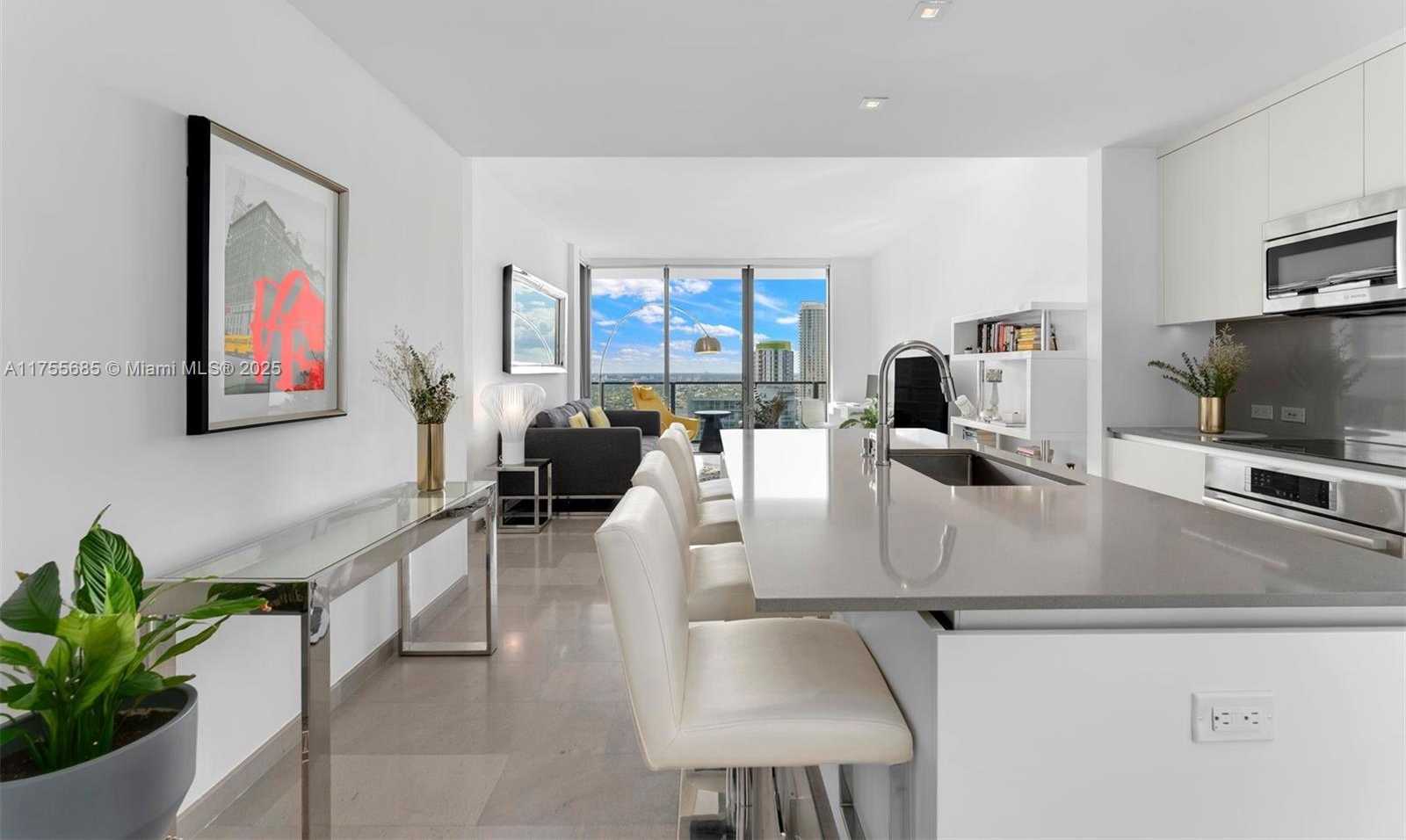 Small Image of 68 SOUTH EAST 6TH ST #3506, Miami Number 4