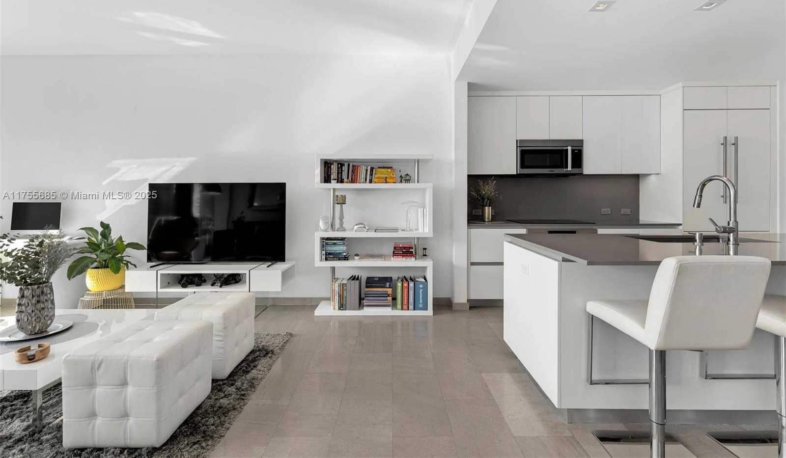 Small Image of 68 SOUTH EAST 6TH ST #3506, Miami Number 5