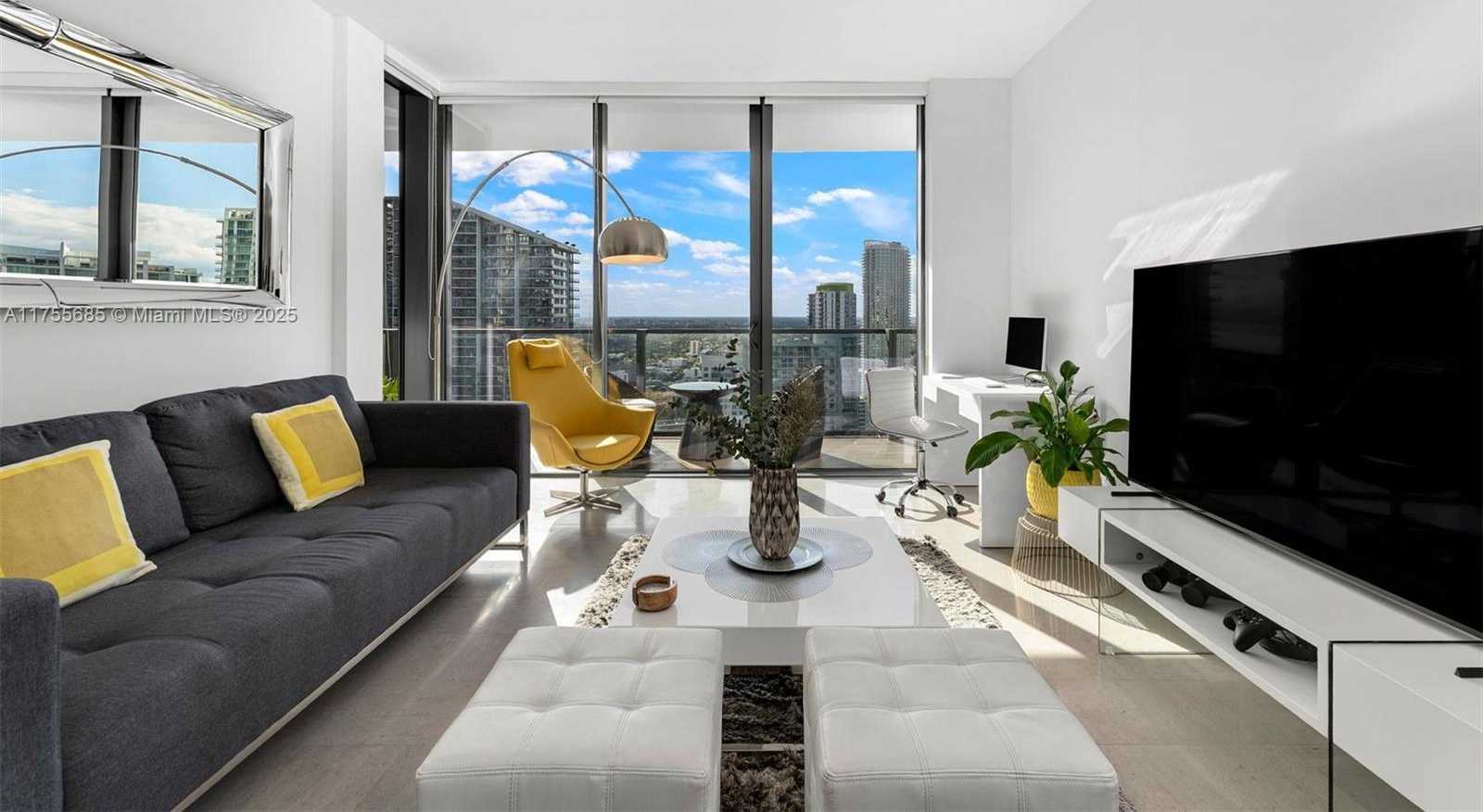 Small Image of 68 SOUTH EAST 6TH ST #3506, Miami Number 7