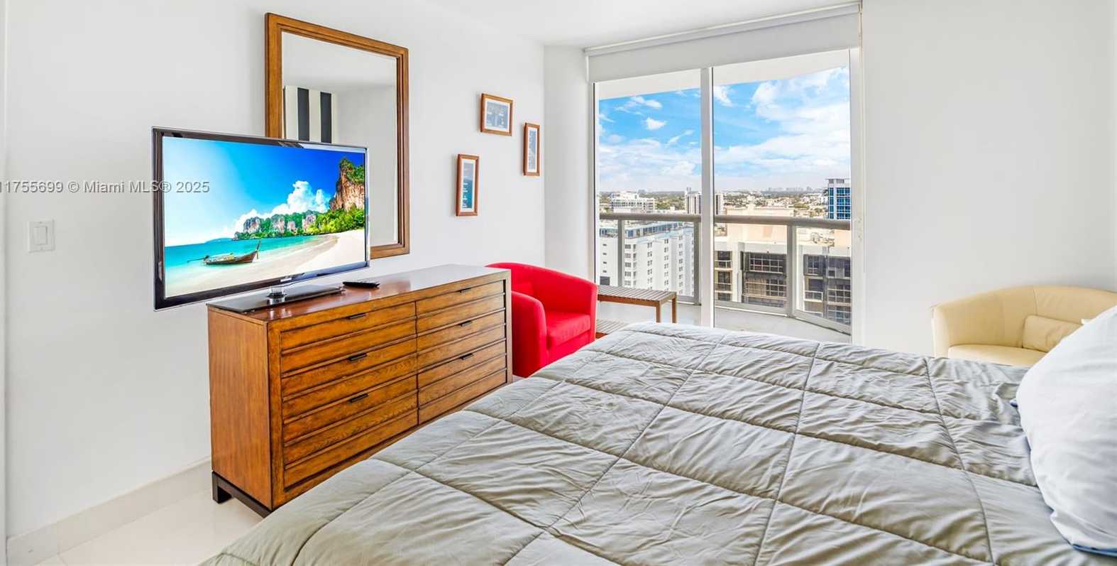 Small Image of 6365 COLLINS AVE #2108, Miami Beach Number 12