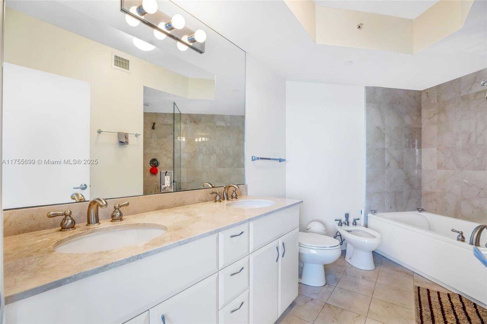 Small Image of 6365 COLLINS AVE #2108, Miami Beach Number 13
