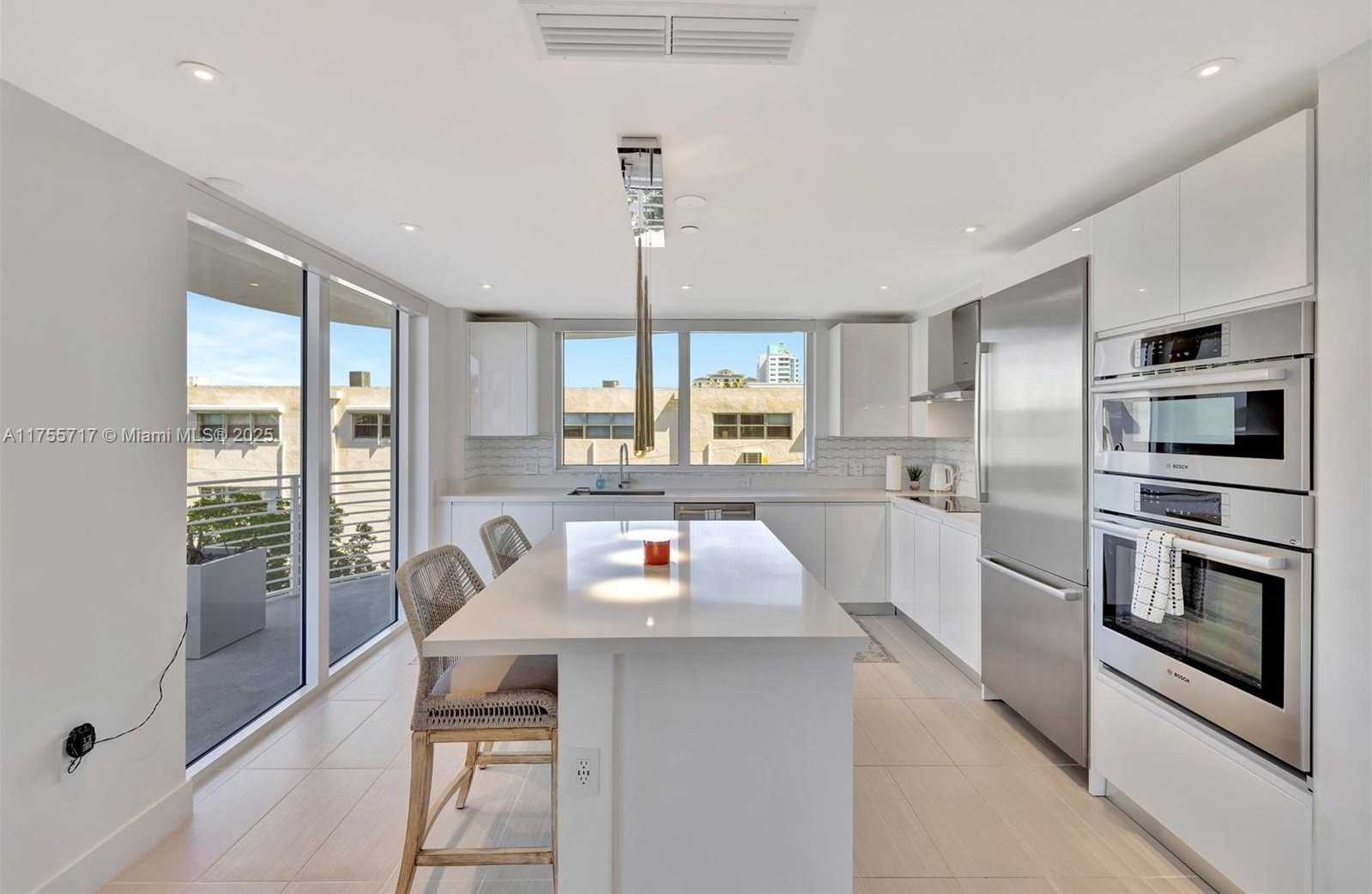 Small Image of 612 BAYSHORE DR #301, Fort Lauderdale Number 17