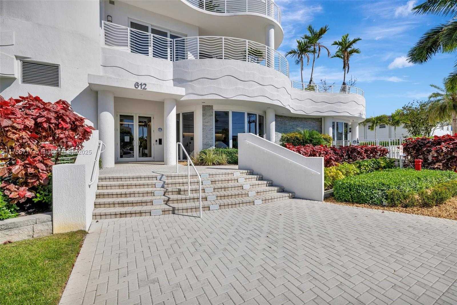 Small Image of 612 BAYSHORE DR #301, Fort Lauderdale Number 3