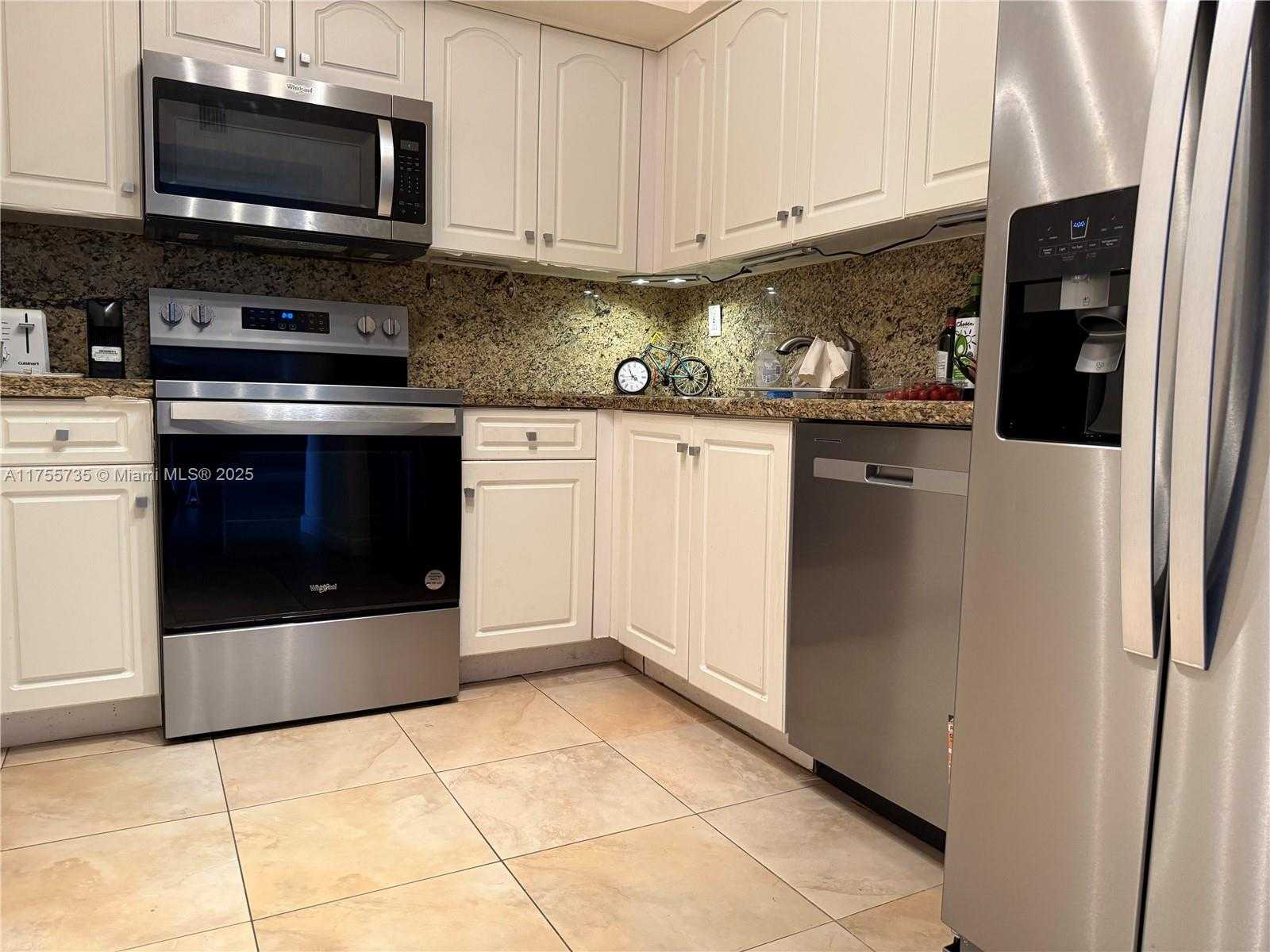 Small Image of 3300 NORTH EAST 191ST ST #511, Aventura Number 4