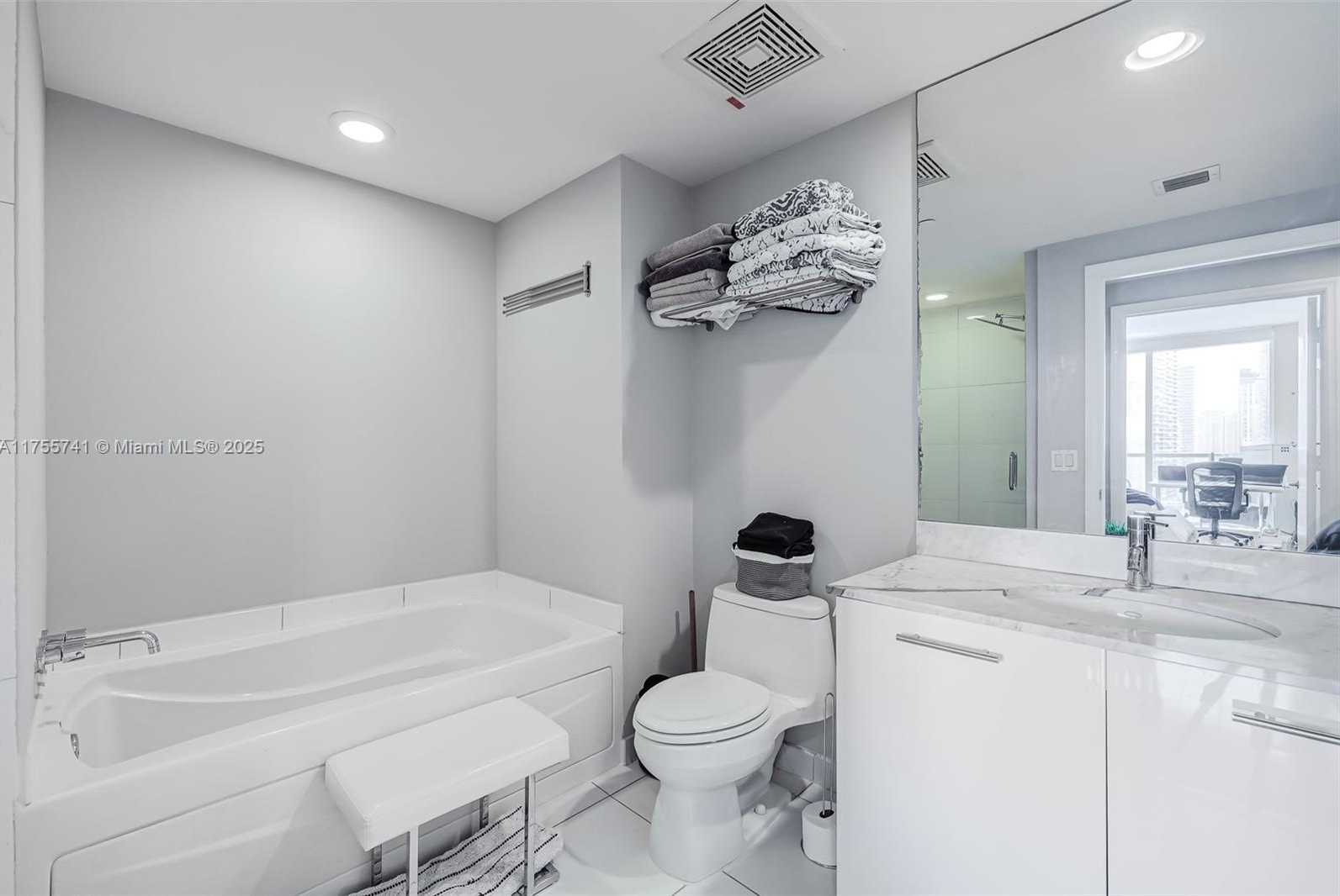Small Image of 55 SOUTH EAST 6TH ST #3106, Miami Number 11