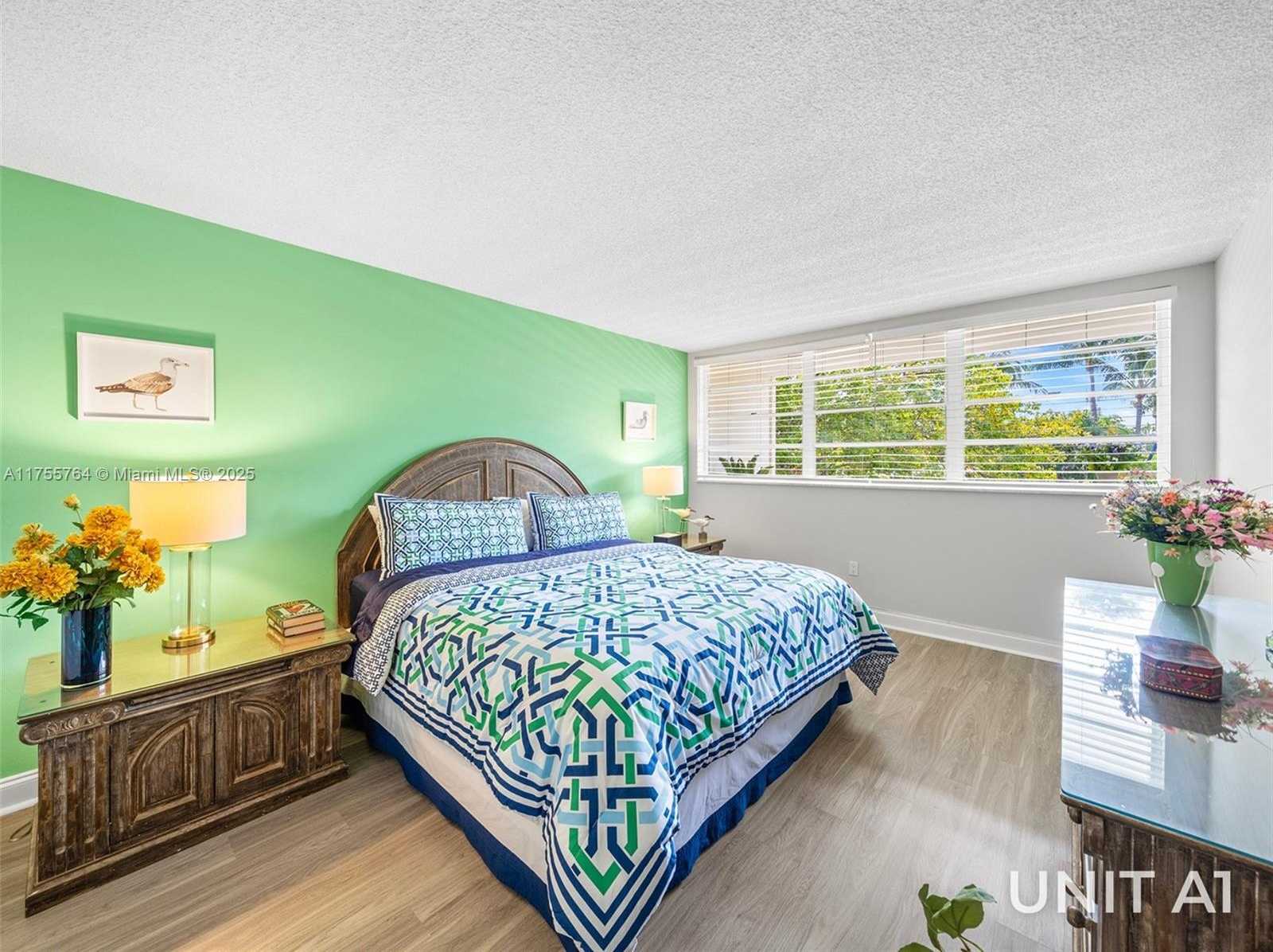 Small Image of 13131 IXORA CT #A-1, A-2, A-3, North Miami Number 17