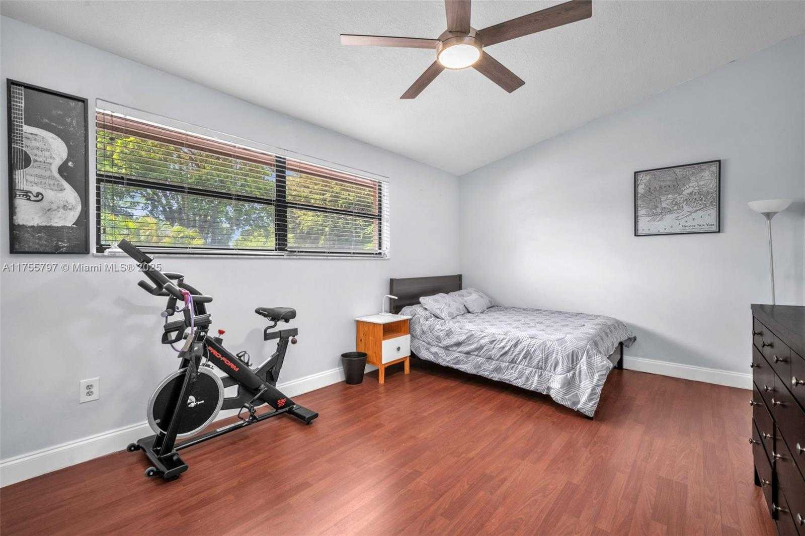 Small Image of 13350 SOUTH WEST 88TH TER #B, Miami Number 14