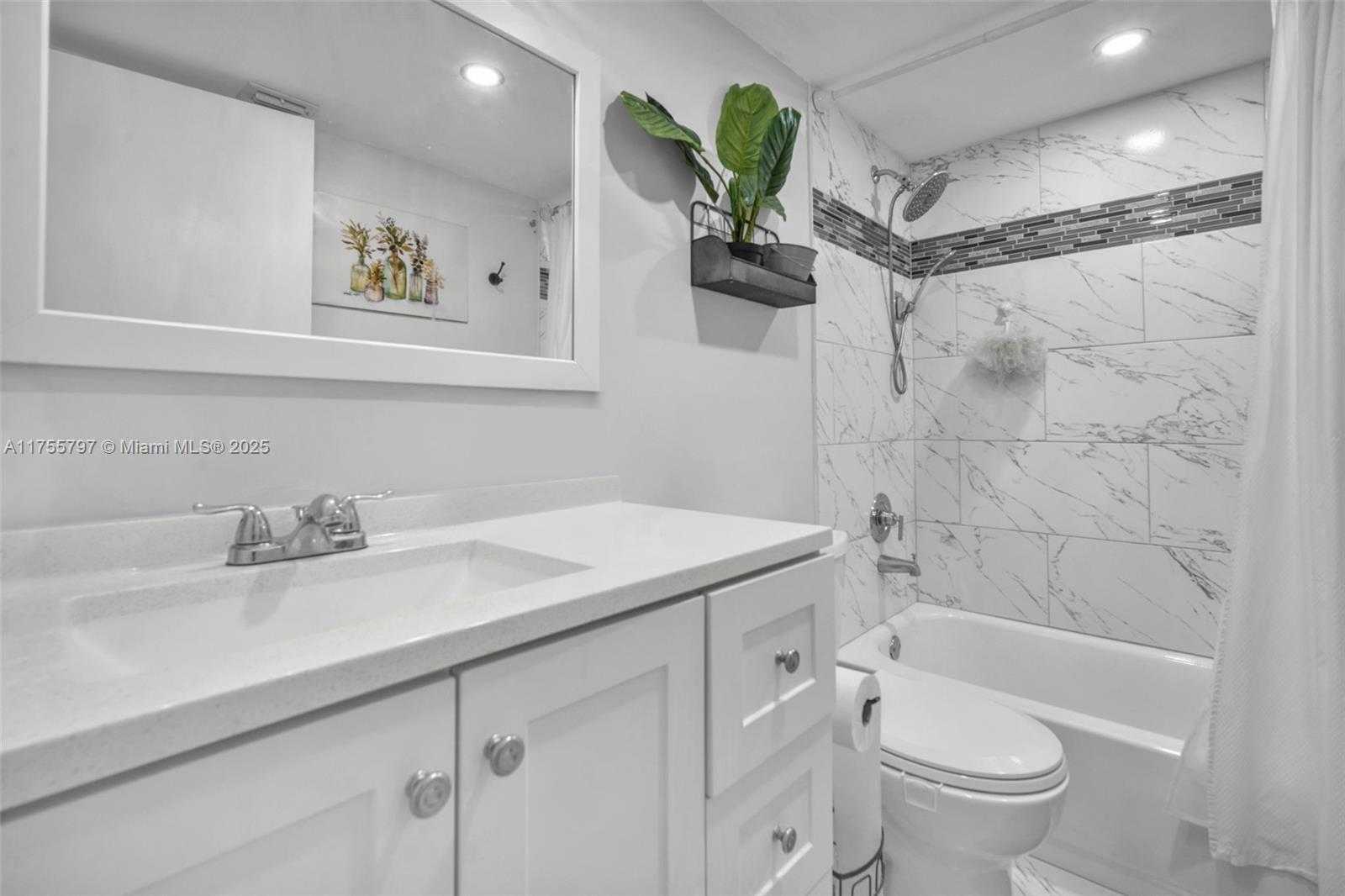 Small Image of 13350 SOUTH WEST 88TH TER #B, Miami Number 16