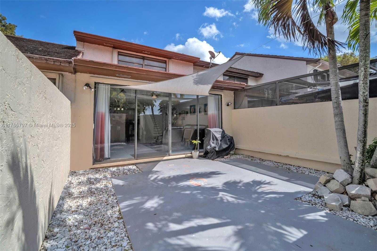Small Image of 13350 SOUTH WEST 88TH TER #B, Miami Number 25