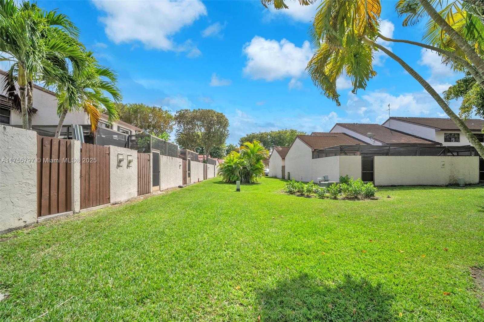 Small Image of 13350 SOUTH WEST 88TH TER #B, Miami Number 28