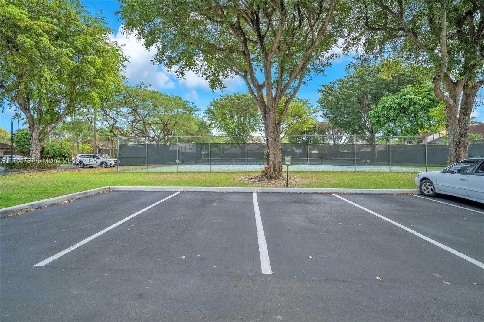 Small Image of 13350 SOUTH WEST 88TH TER #B, Miami Number 34