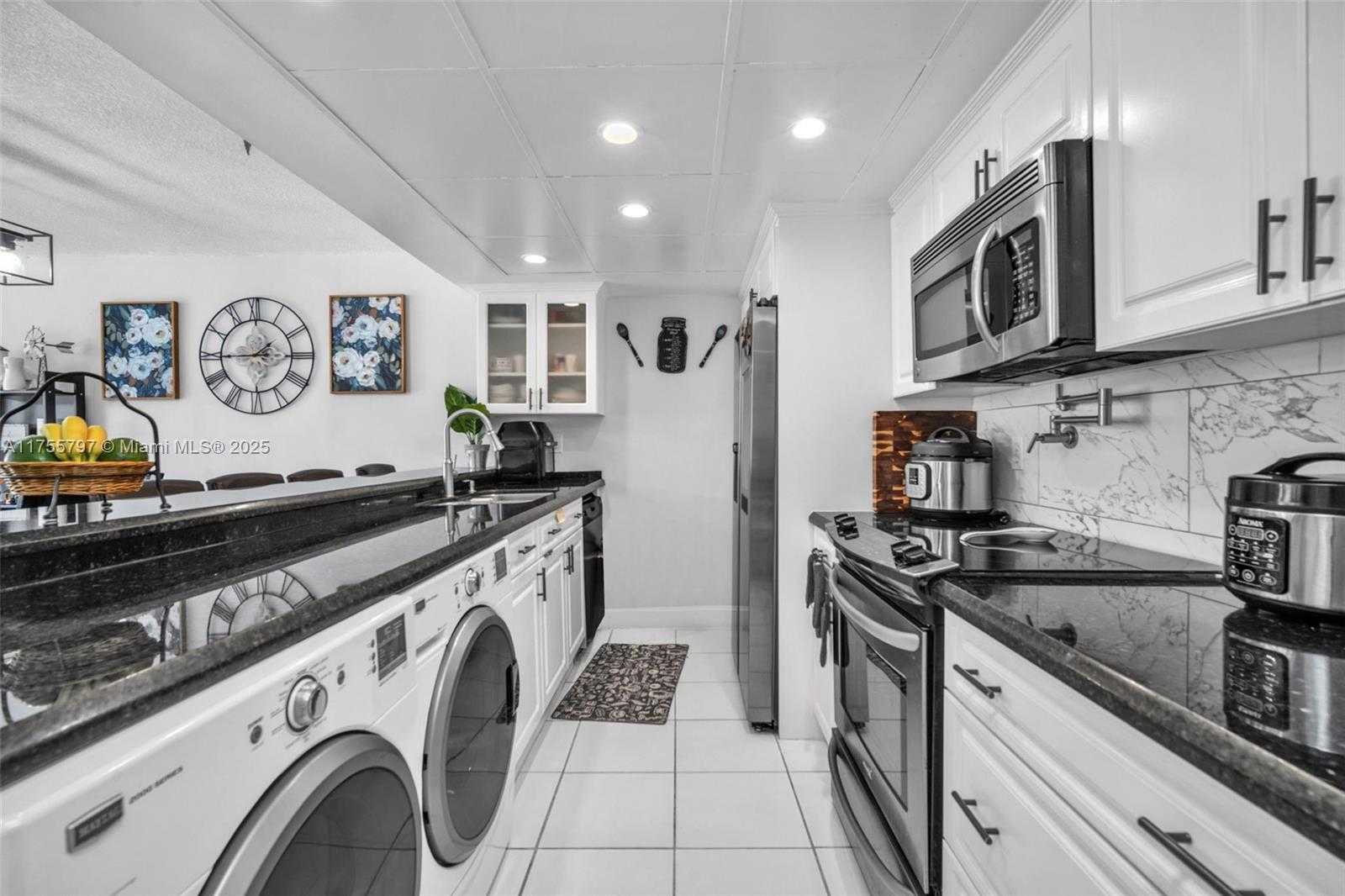 Small Image of 13350 SOUTH WEST 88TH TER #B, Miami Number 5