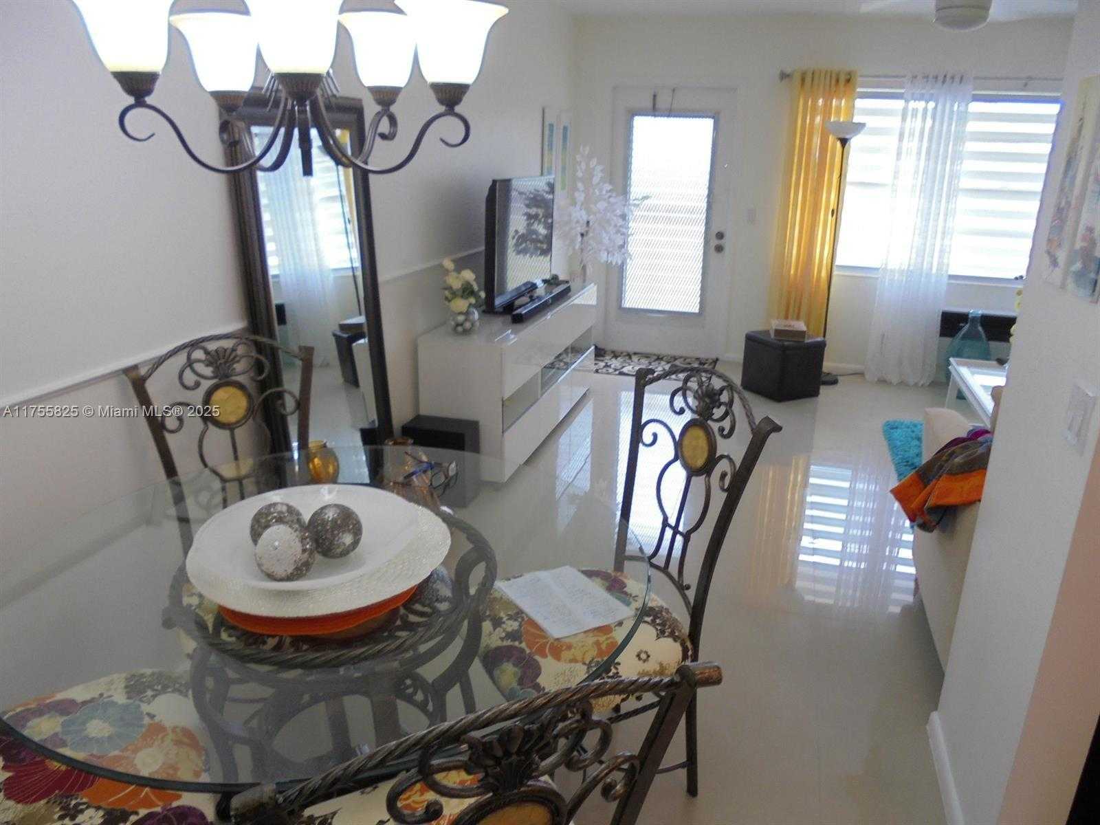 Small Image of 400 BRIGHTON J #400, Boca Raton Number 10