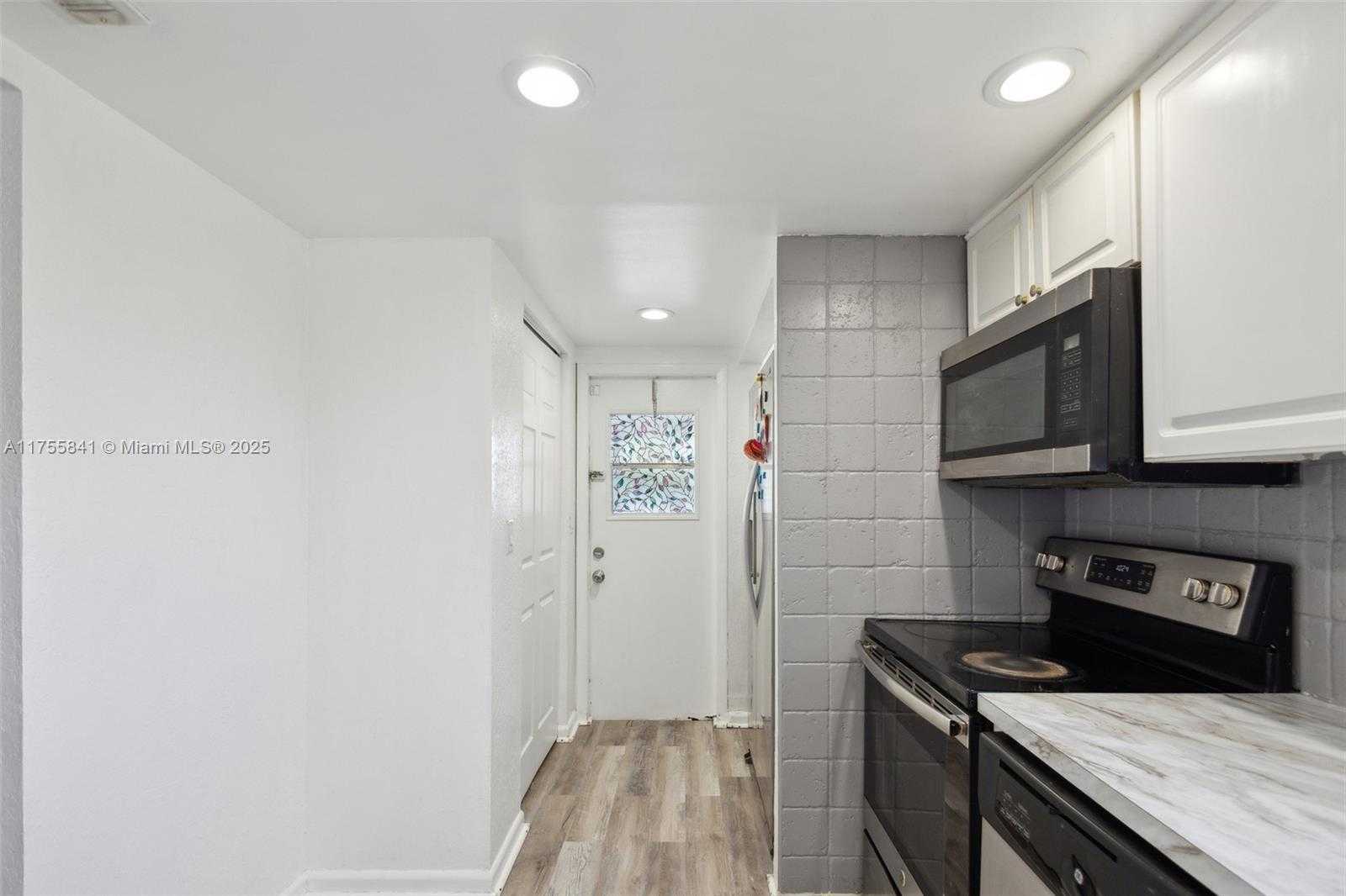 Small Image of 8090 NORTH WEST 13TH ST #I, Margate Number 13