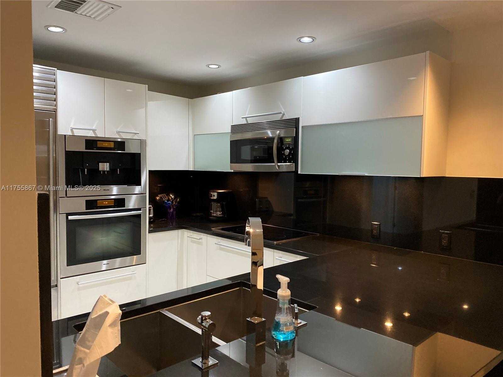 Small Image of 17121 COLLINS AVE #1906, Sunny Isles Beach Number 4