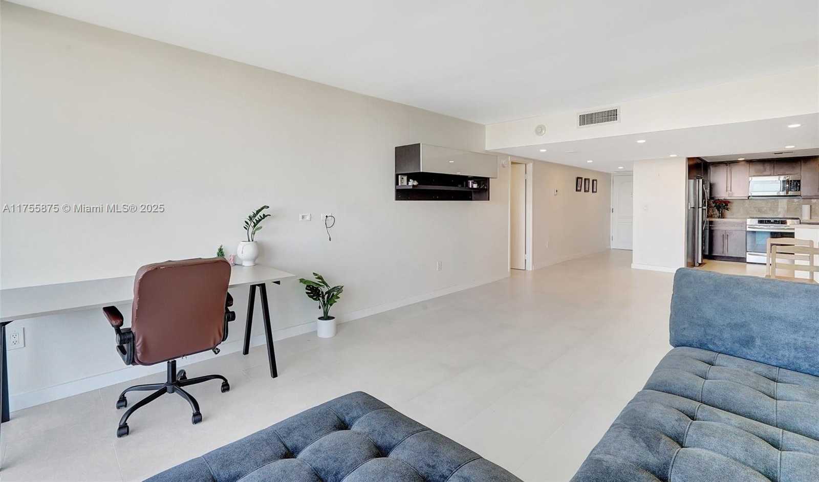 Small Image of 3675 NORTH COUNTRY CLUB DR #2310, Aventura Number 13