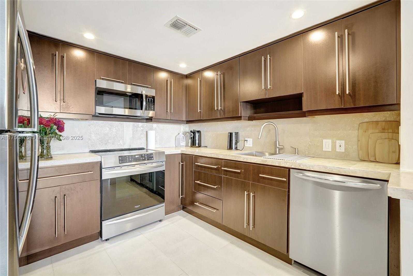Small Image of 3675 NORTH COUNTRY CLUB DR #2310, Aventura Number 20