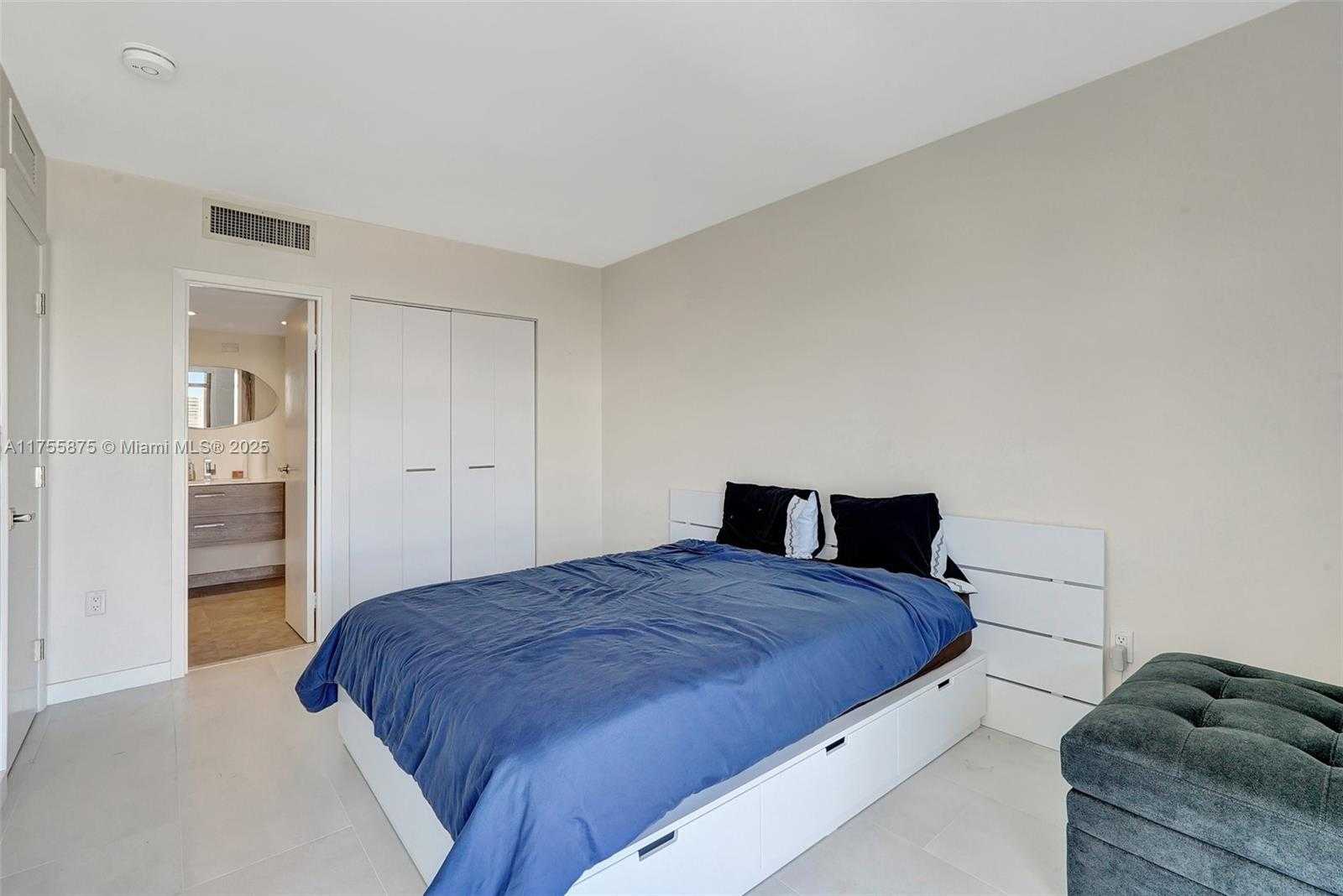 Small Image of 3675 NORTH COUNTRY CLUB DR #2310, Aventura Number 25