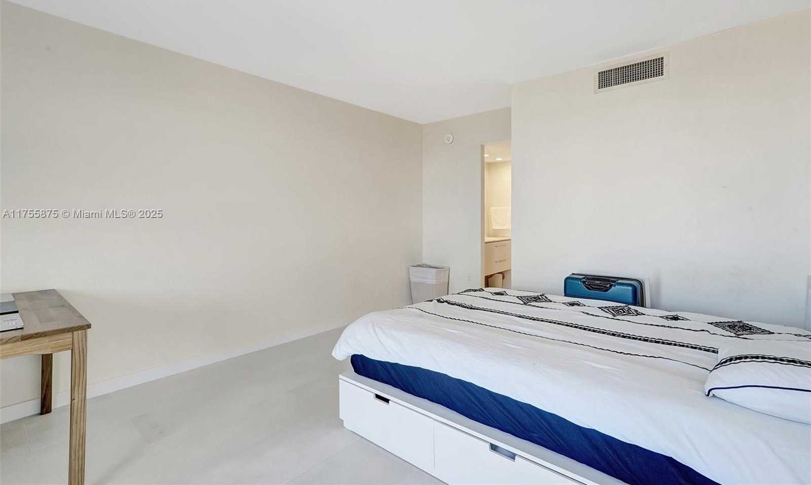 Small Image of 3675 NORTH COUNTRY CLUB DR #2310, Aventura Number 31