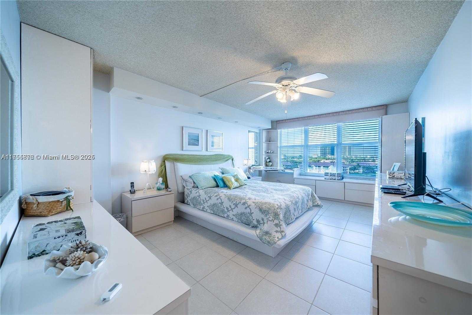 Small Image of 3800 SOUTH OCEAN DR #721, Hollywood Number 6