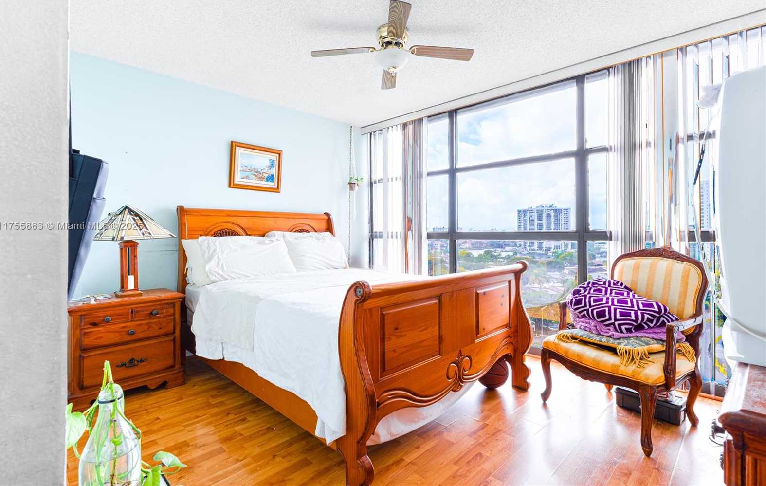 Small Image of 600 PARKVIEW DR #1109, Hallandale Beach Number 21