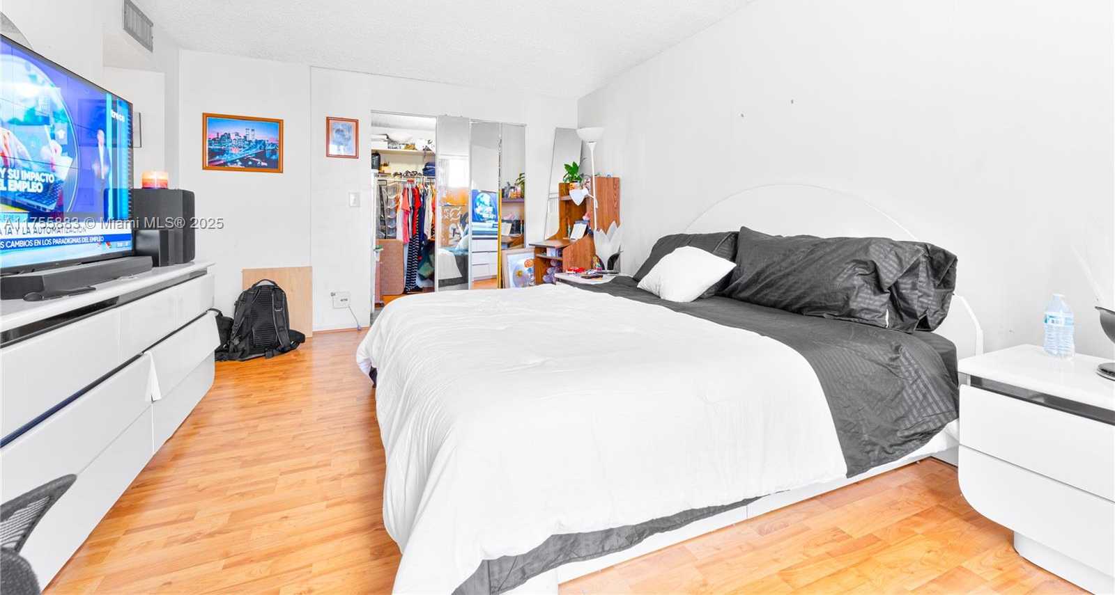 Small Image of 600 PARKVIEW DR #1109, Hallandale Beach Number 24