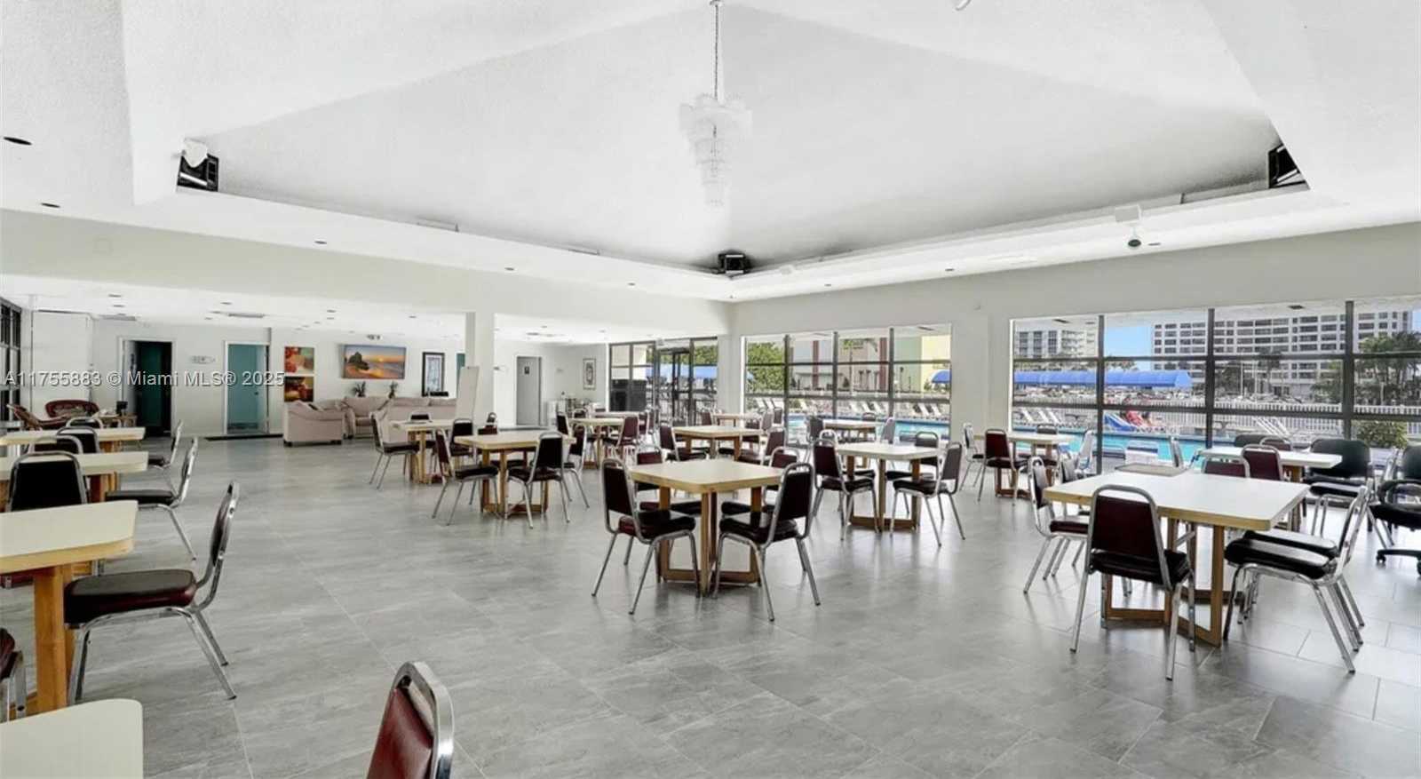 Small Image of 600 PARKVIEW DR #1109, Hallandale Beach Number 7