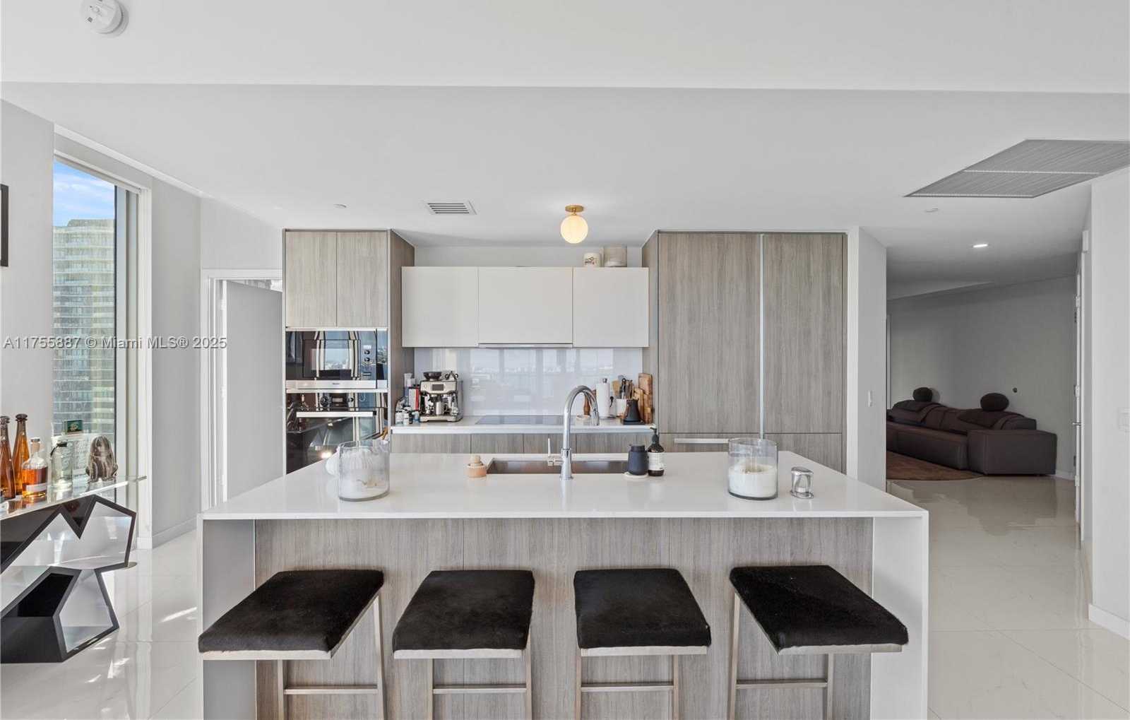 Small Image of 2900 NORTH EAST 7TH AVE #3107, Miami Number 4
