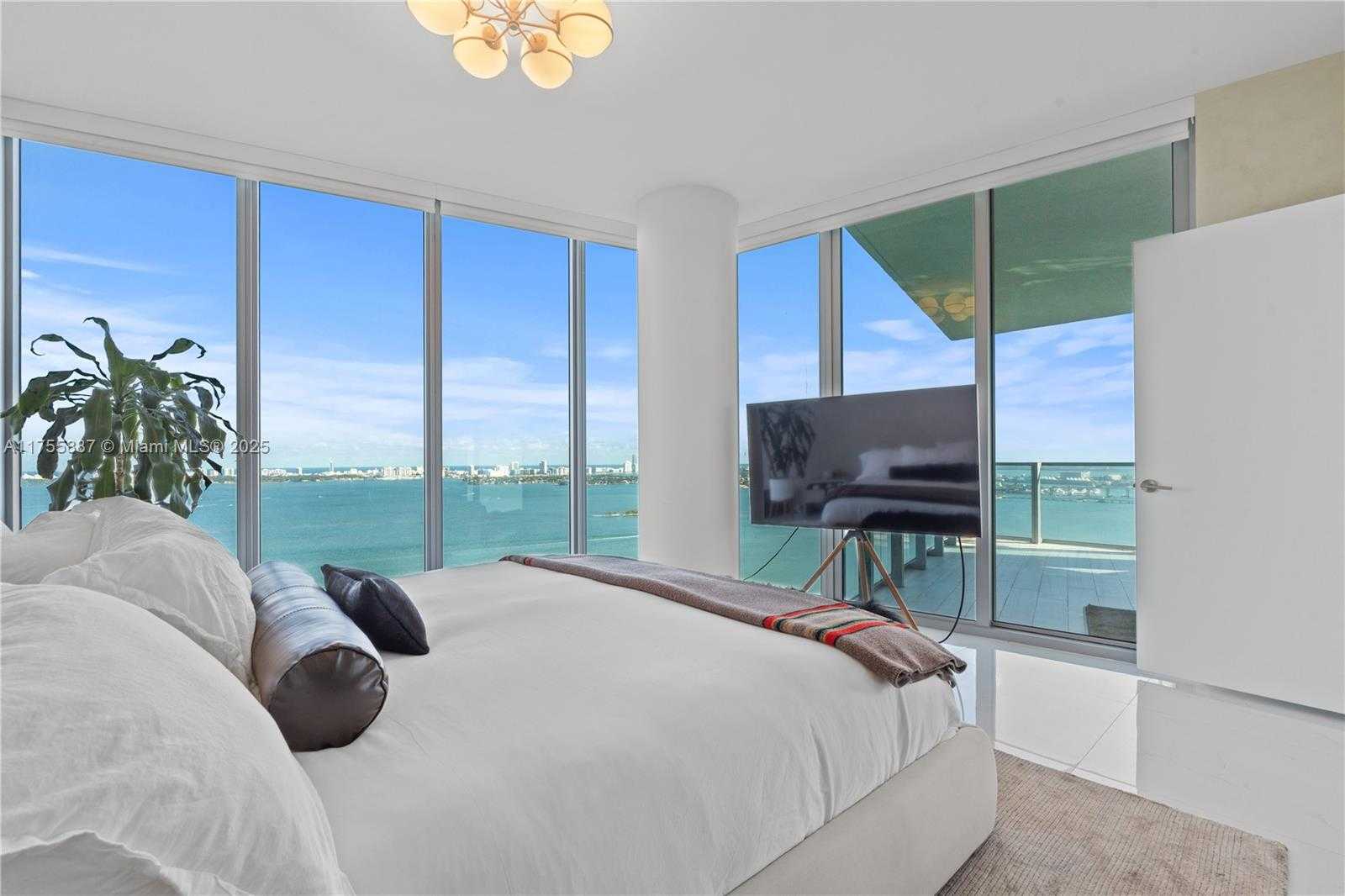 Small Image of 2900 NORTH EAST 7TH AVE #3107, Miami Number 9
