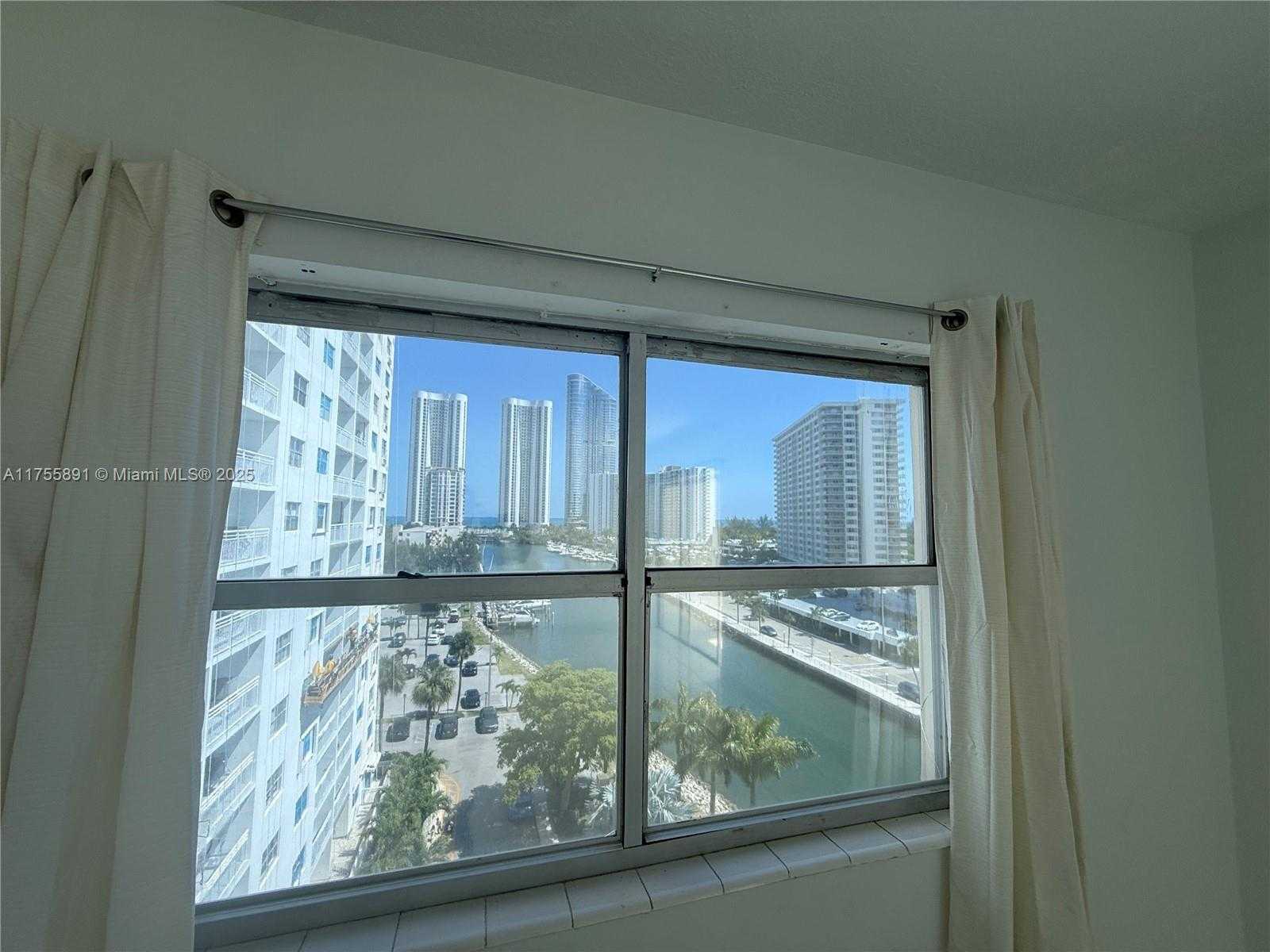 Small Image of 400 KINGS POINT DR #801, Sunny Isles Beach Number 10