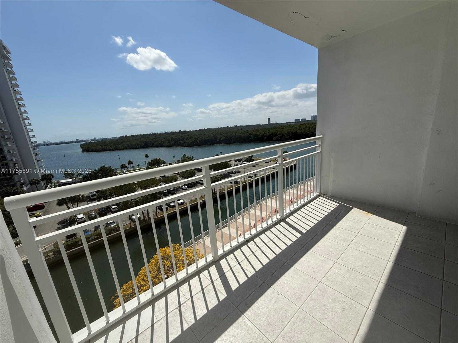 Small Image of 400 KINGS POINT DR #801, Sunny Isles Beach Number 13