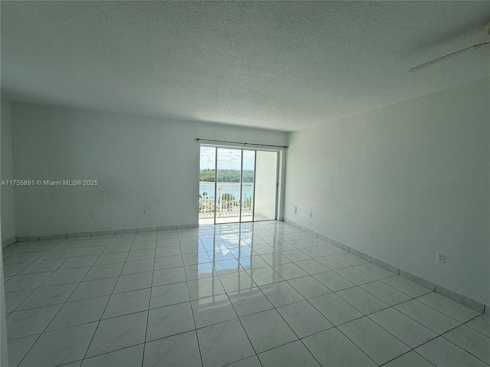 Small Image of 400 KINGS POINT DR #801, Sunny Isles Beach Number 15