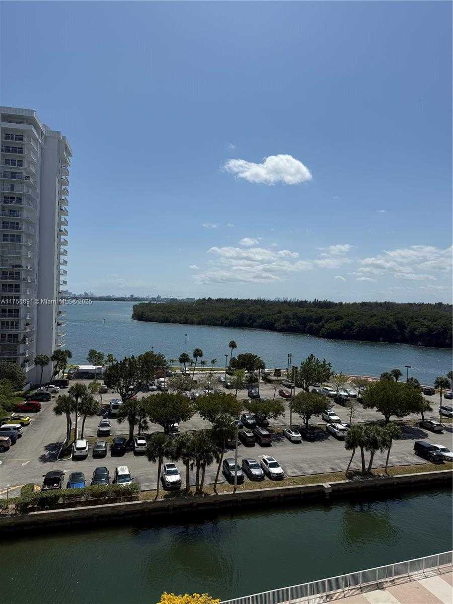 Small Image of 400 KINGS POINT DR #801, Sunny Isles Beach Number 6