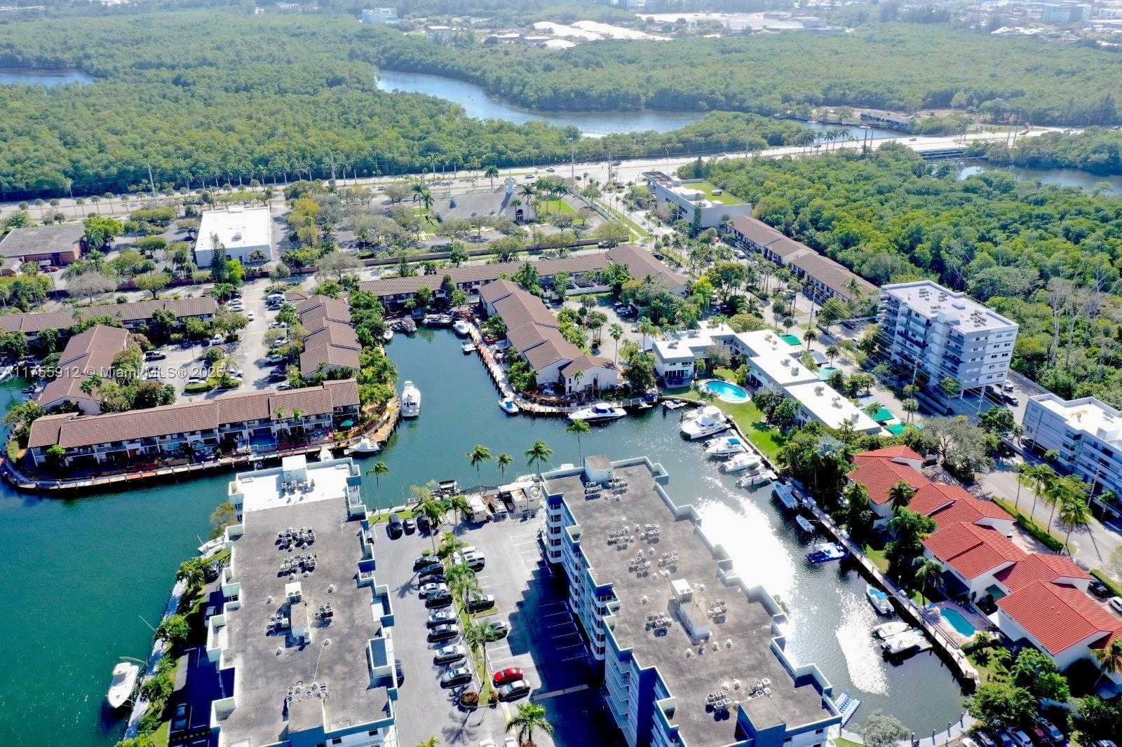 Small Image of 16570 NORTH EAST 26TH AVE #5G BOAT SLIP INCLUDED, North Miami Beach Number 18