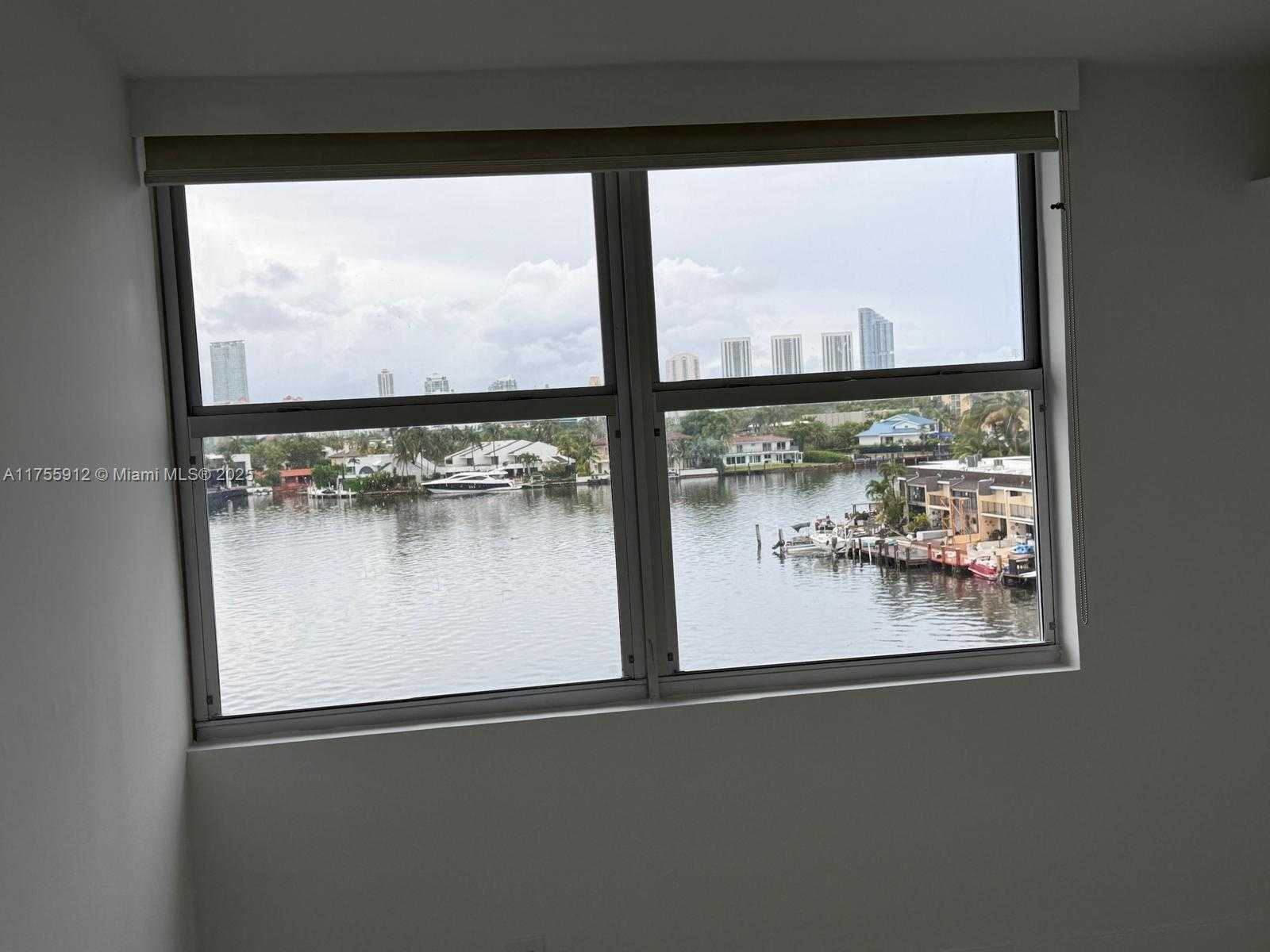 Small Image of 16570 NORTH EAST 26TH AVE #5G BOAT SLIP INCLUDED, North Miami Beach Number 34
