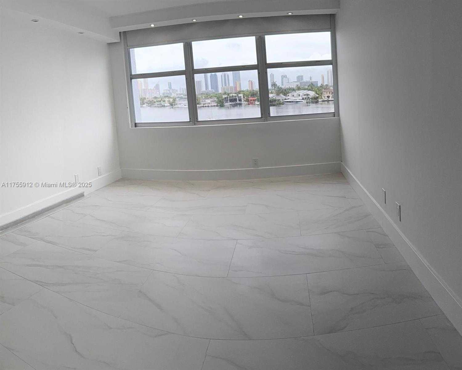 Small Image of 16570 NORTH EAST 26TH AVE #5G BOAT SLIP INCLUDED, North Miami Beach Number 47