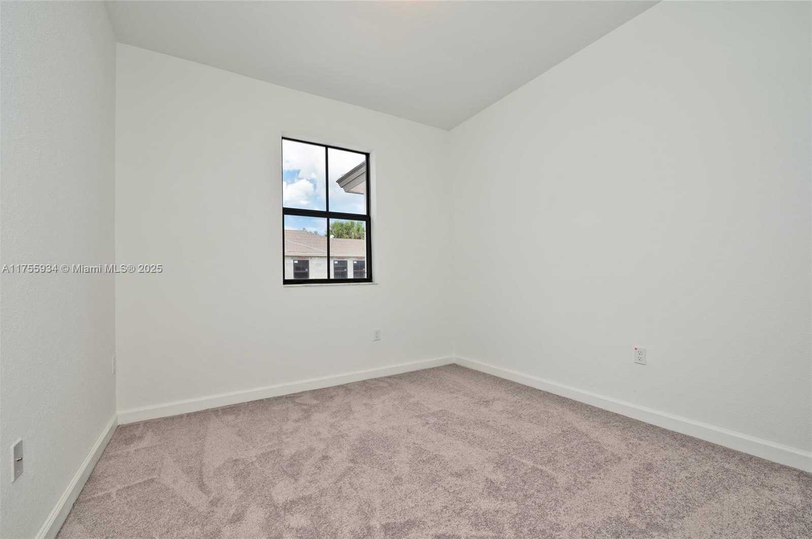 Small Image of 523 SOUTH WEST 19TH TER, Fort Lauderdale Number 25