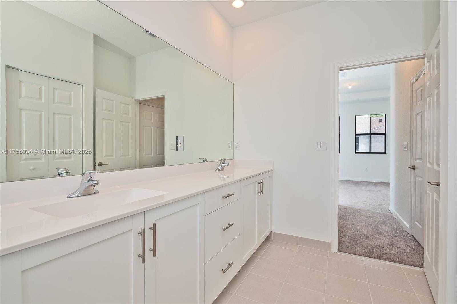 Small Image of 523 SOUTH WEST 19TH TER, Fort Lauderdale Number 26